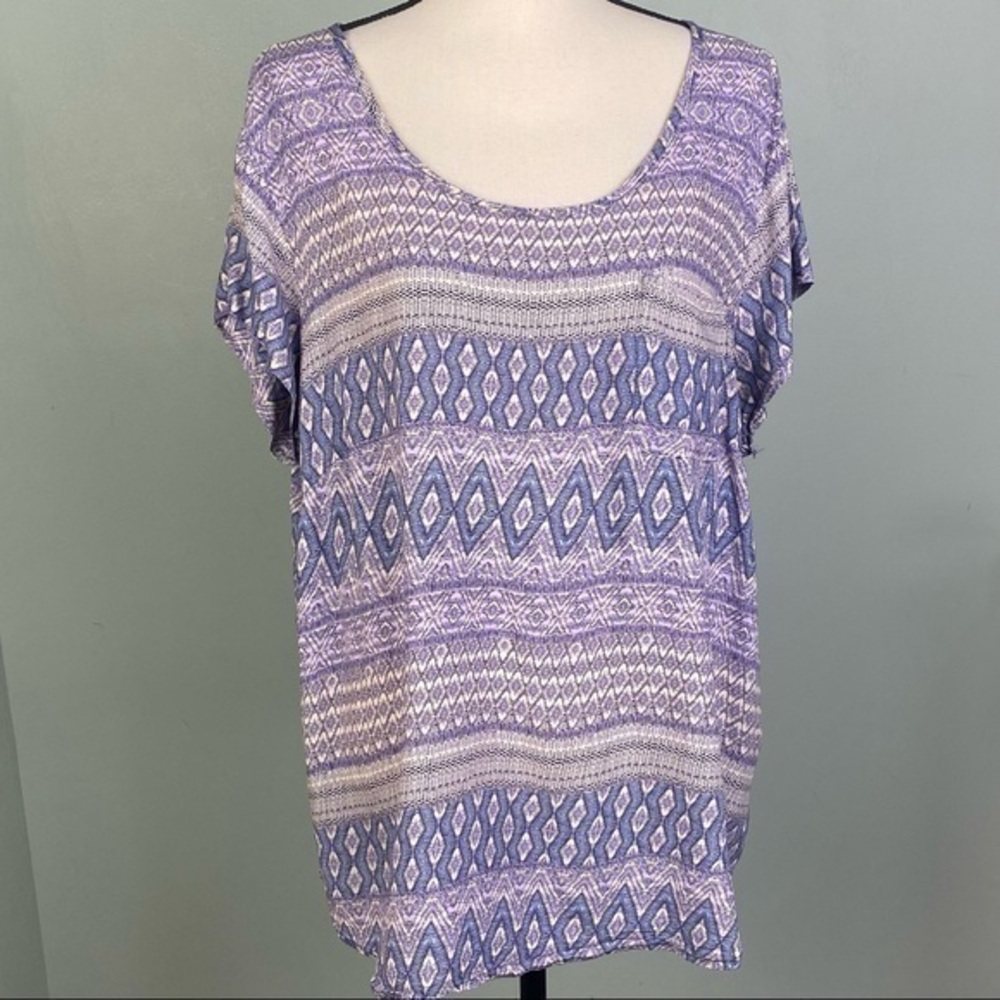 ADRIENNE VITTADINI purple rayon cap sleeves “t-shirt” in size 2X. EUC